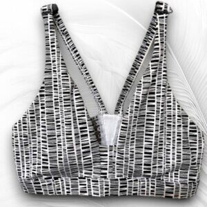 Victoria’s Secret VSX Sport Black White Strappy Back Sports Bra L